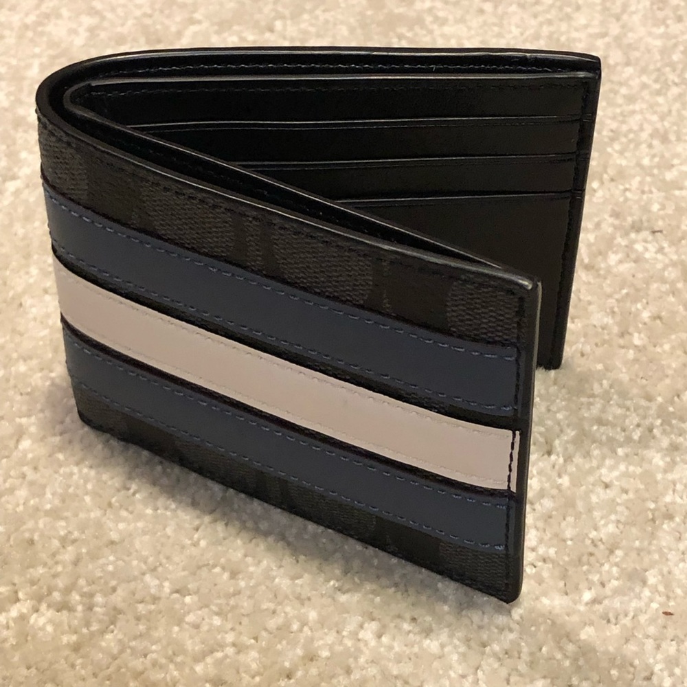 Coach Men’s Wallet - Authentic